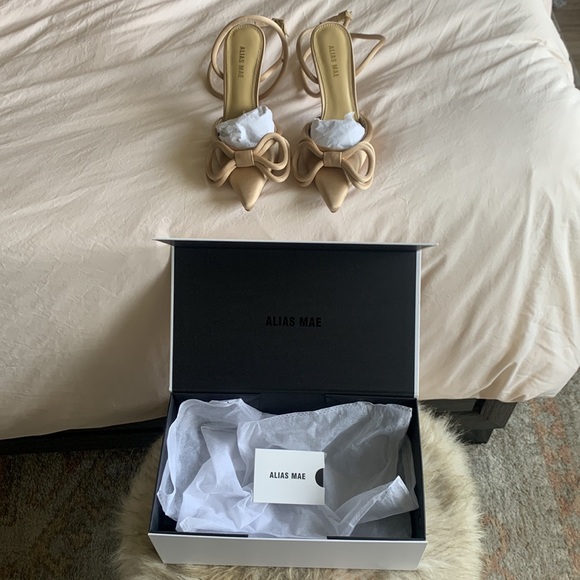 Alias Mae Bowie Champagne Satin Heels with Bow and Ankle strap - Picture 13 of 13